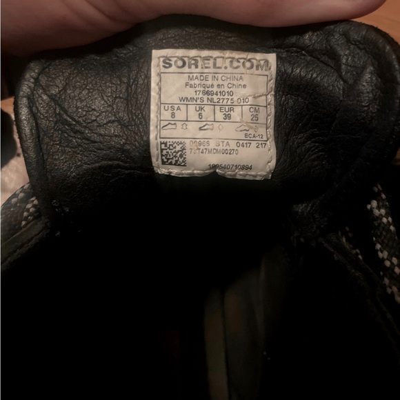 SOREL Womens Black Ankle Boots Sz 8 Alpine Sneakchic Lace Up Waterproof EUC - Picture 7 of 7